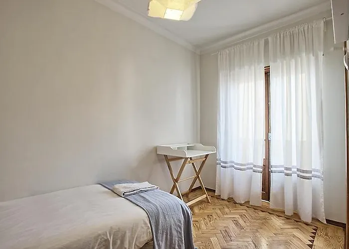 Apolonia 3 Frontal River View リスボン