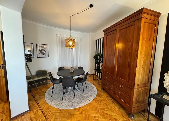 Apolonia 3 Frontal River View アパート リスボン