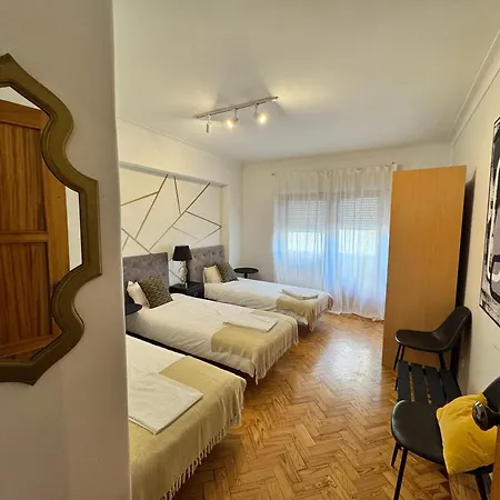 Apolonia 3 Frontal River View 아파트 *